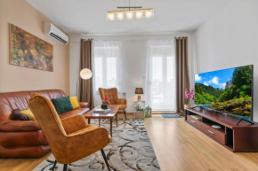 Heart of the City Center 2 rooms by Zaži